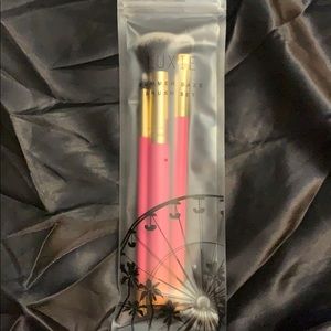 New, never-used Luxie Summer Daze Brush Set